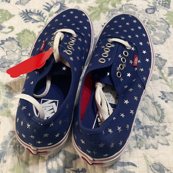 Vans Red and Blue Studded Stars size 9.5 - Picture 3 of 6